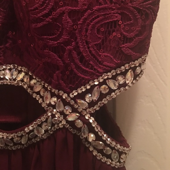 Red prom/formal dress - Picture 3 of 4